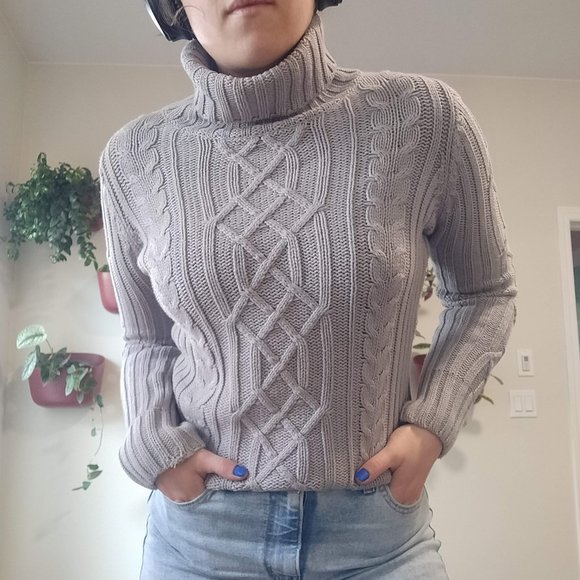 Grey cable-knit sweater - Picture 3 of 6